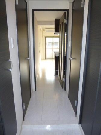 アン・ボルヌの物件内観写真